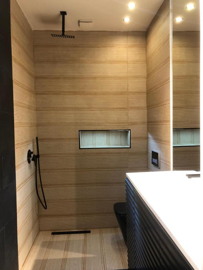 The Laurels - City Center Apartment Tirana Buitenkant foto