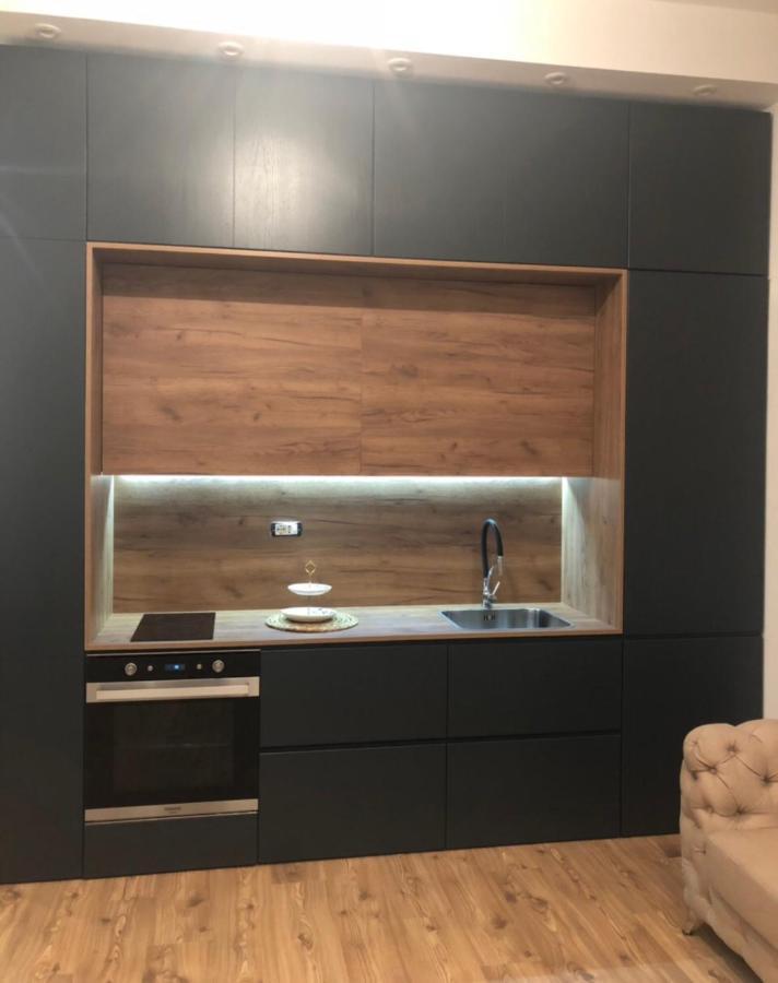 The Laurels - City Center Apartment Tirana Buitenkant foto