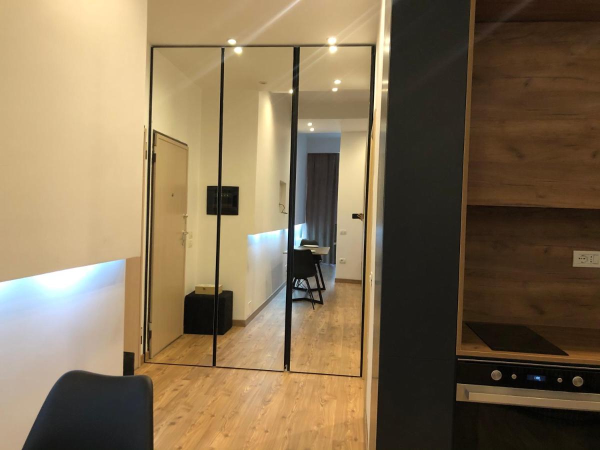The Laurels - City Center Apartment Tirana Buitenkant foto